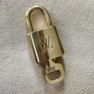 Louis Vuitton Lock and Key #308